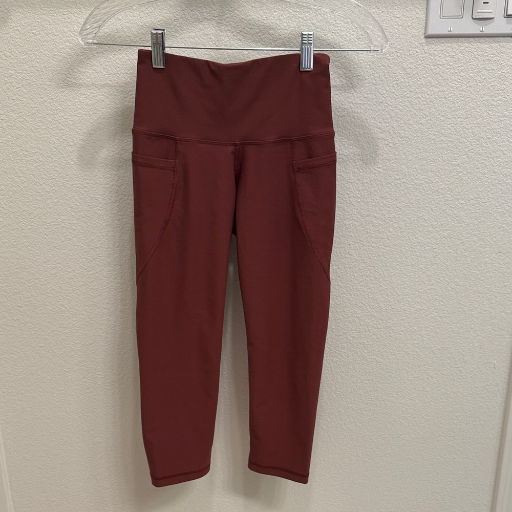 Old Navy Cropped High-Waisted Leggings